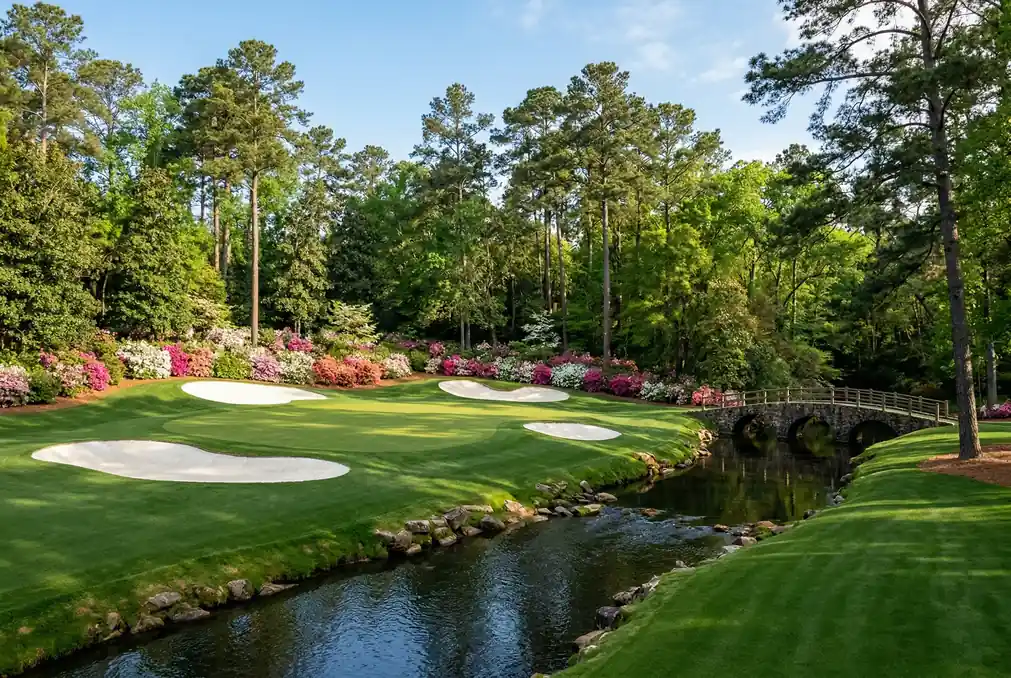 Augusta National golfbana med Masters-tävlingen i gång